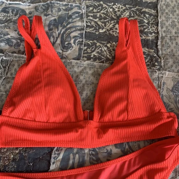 2 Bikini Bathing Suit. Excellent Condition - Picture 7 of 13
